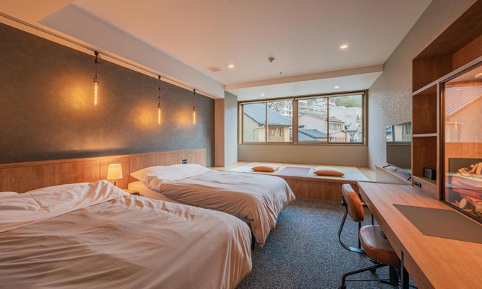 Kita Ward Hotel | Discover HOTEL ALGO: Family-Friendly with Top Ratings