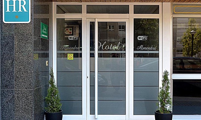 Ferrol Hotel | Family-Friendly Hotel Almendra with Top Amenities
