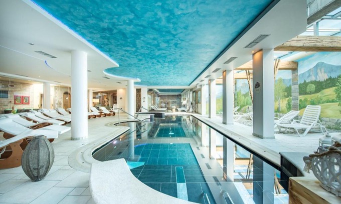 Vattaro Hotel | Relax at Hotel Alpenrose Wellness with Oceanfront Views