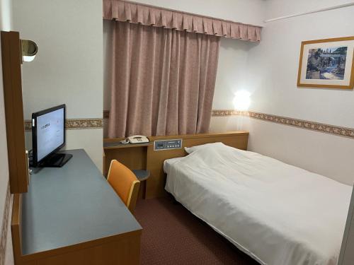 Chuo Ward Hotel | Experience Comfort at Hotel Alpha-One Niigata with Hot Tub
