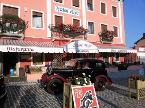 Foza Hotel | Cozy Hotel Alpi in Foza with Family-Friendly Amenities
