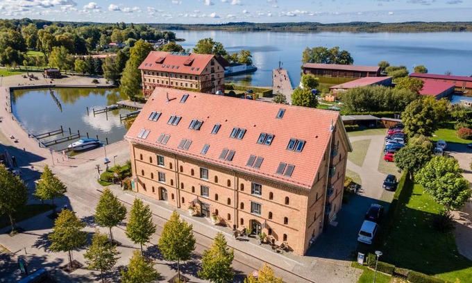 Neustrelitz Hotel | Discover Hotel Alter Kornspeicher with Oceanfront Bliss