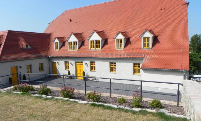 Bad Duerrenberg Hotel | Discover Hotel Altes Salzamt: Pet Friendly & Accessible Stays