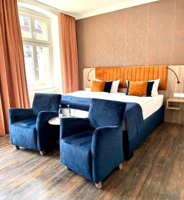 Innenstadt Hotel | Cozy Hotel Am Dom: Pet-Friendly with Hot Tub & Breakfast