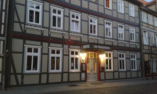 Luechow Hotel | Budget-Friendly Hotel am Glockenturm with Pet Amenities