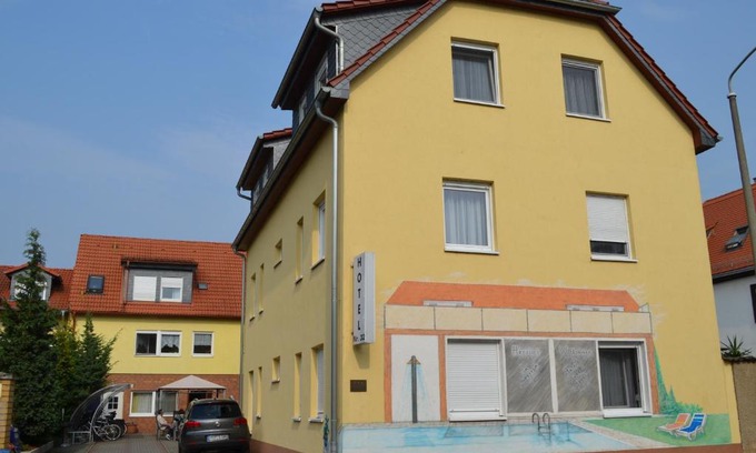 Suedwest Apartment | Discover Relaxation at Hotel am Gutspark with Ocean Views