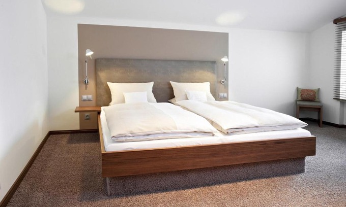 Pellenz Hotel | Discover Hotel Am Helmwartsturm: Pet-Friendly Retreat