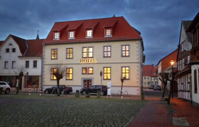 Oebisfelde Hotel | Pet-Friendly Comfort at Hotel Am Markt with Breakfast Included