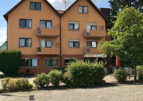 Tuebingen Hotel | Family-Friendly Retreat at Hotel am Schoenbuchrand - Rated 9/10