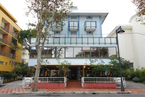 Cesenatico Hotel | Ideal Stay at Hotel Ambasciata with Breakfast & Pet Welcome
