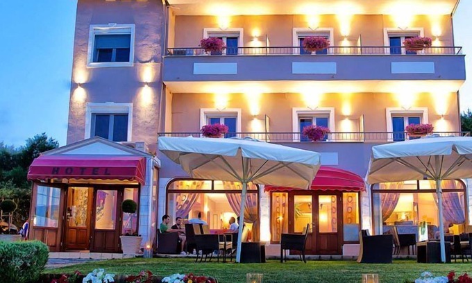 Kastoria Hotel | Budget-Friendly Stay at Hotel Anastassiou with Great Amenities