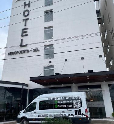 Baja California Hotel | Convenient Hotel ANB Aeropuerto Guadalajara with Breakfast & More