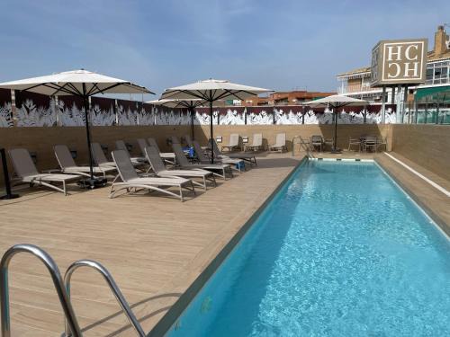 Zaidin Hotel | Stylish Hotel Andalucía Center: Oceanfront Pool & Hot Tub