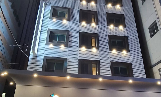 Sasang Hotel | Discover Hotel Andrest: Guest Rated 9.6 with Great Amenities