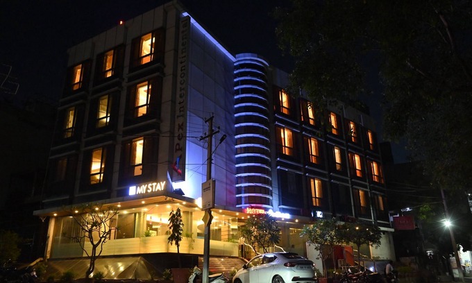 Adarsh Nagar Hotel | Budget-Friendly Stay at Hotel Apex Intercontinental