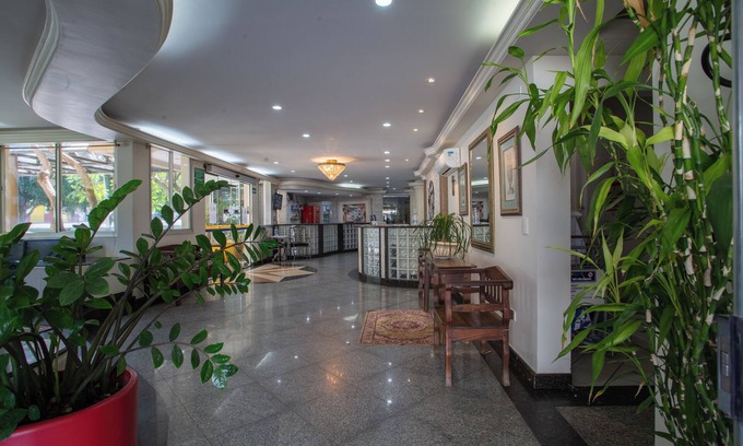 Cazeca Hotel | Discover Hotel Apollo Inn Express: Family-Friendly Escape