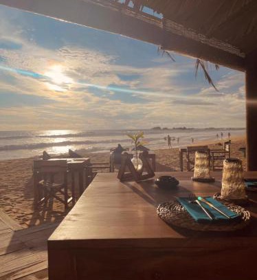 Nalagasdeniya Hotel | Hotel Apollo: Beachfront Escape with Spa and Ocean Views