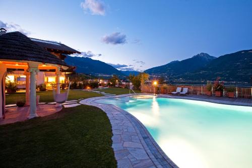 Cermes Hotel | Top-Rated Hotel & Appartement Valtnaungut with Ocean Views