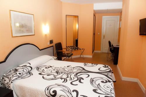 Santander Hotel | Discover Hotel Arha Santander: Pet-Friendly with Breakfast