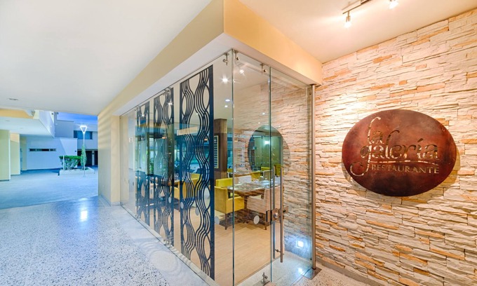 San Jose de Cucuta Hotel | Exceptional Hotel Arizona Suites with Pool & Spa Amenities
