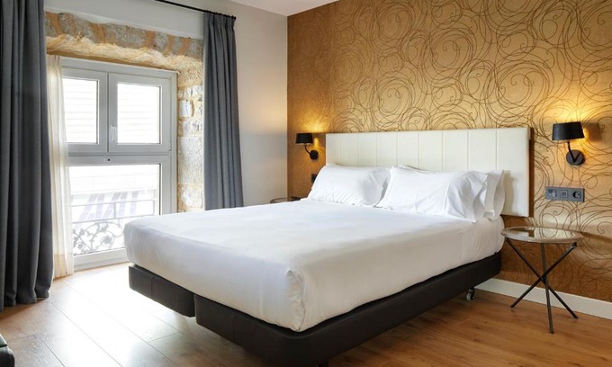 Gros Hotel | Beachfront Getaway at Hotel Arrizul - Family-Friendly Stay