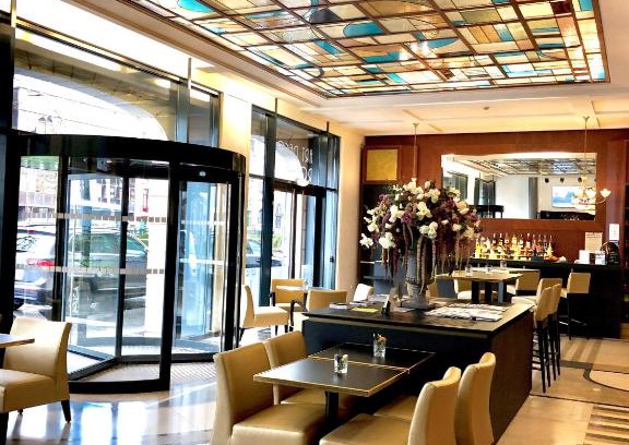 La Madeleine Hotel | Pet-Friendly Hotel Art Deco Euralille with Breakfast & Access