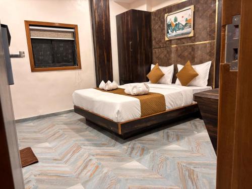 Borivali West Hotel | hotel Arts palace