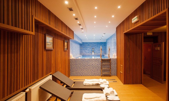 Nusle Hotel | Discover Hotel Askania: Family-Friendly with Pool & Spa