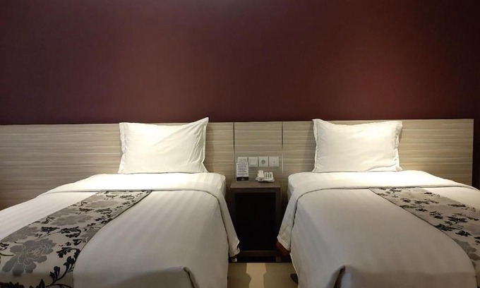 Sumedang Hotel | Discover Hotel Asri Sumedang: Pool & Family-Friendly Stay