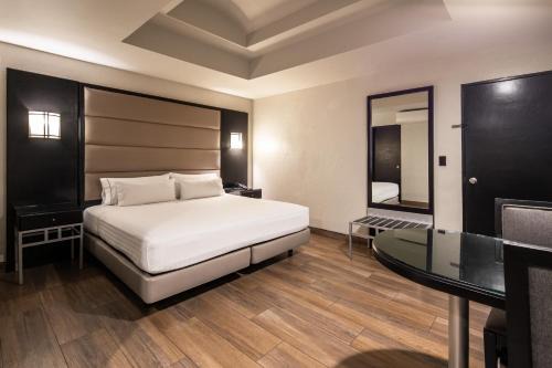 Tijuana Hotel | Family-Friendly Hotel Astor Tijuana with Great Reviews