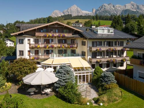 Maria Alm am Steinernen Meer Hotel | Relax at Hotel Edelweiss: Spa, Hot Tub & Family-Friendly
