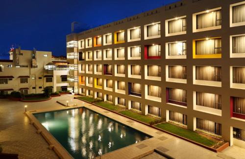 Aurangabad Hotel | Relax at Hotel Atithi in Aurangabad with Pool Access