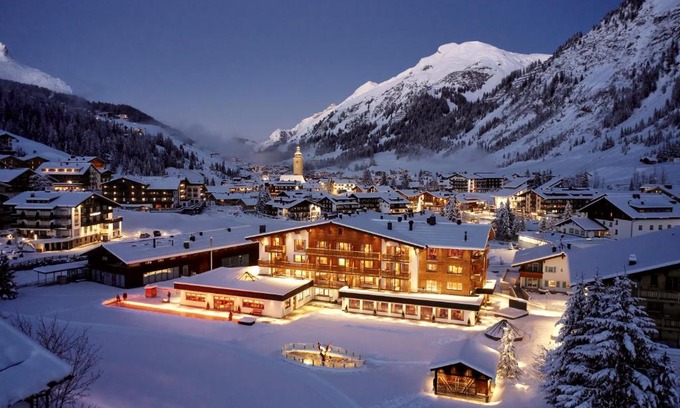 Lech am Arlberg Hotel | Indulge at Hotel Auriga: 4-Star Perfection Awaits You
