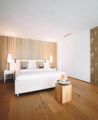 Sempach Station Hotel | Discover Hotel Birdlodge: Pet Friendly & Family-Oriented
