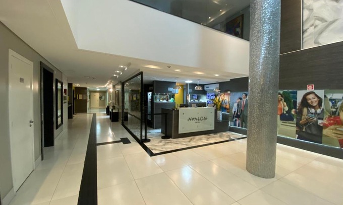 Zona 01 Hotel | Budget-Friendly Hotel Avalon Maringá with Family Amenities