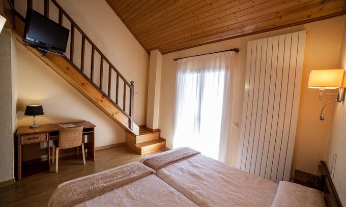 La Coma I la Pedra Hotel | Guest Rated 8.9: Hotel Avet with Pool and Family Dining
