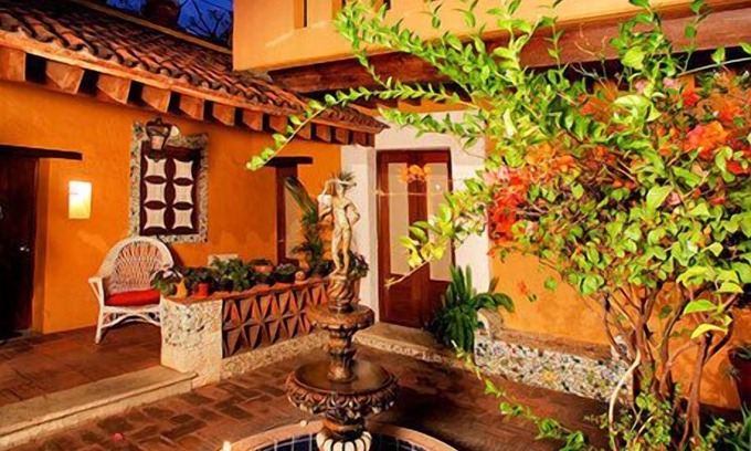 Calzada Madero Hotel | Guest Favorite: Hotel Azucena with Spa and Dining Options