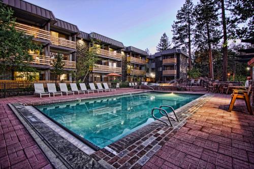Bijou Park Hotel | Relax at Hotel Azure: Oceanfront, Pet-Friendly Retreat