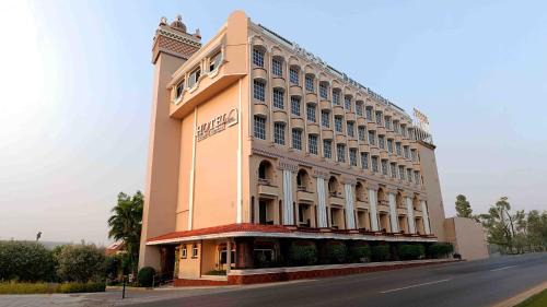 Villahermosa Hotel | Top-Rated Hotel Báez Carrizal: Pet Friendly & Breakfast Included