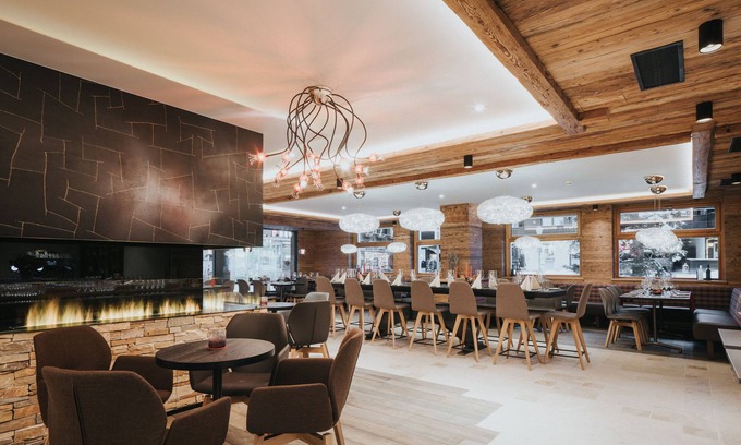 Adelboden Hotel | Discover Hotel Bären: Rated 9.4/10 with Spa and Restaurant