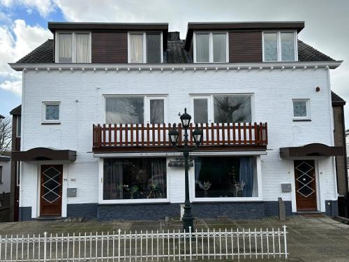 Valkenburg aan de Geul Hotel | Cozy Hotel B&B Sint-Maria with Breakfast & Family Comfort
