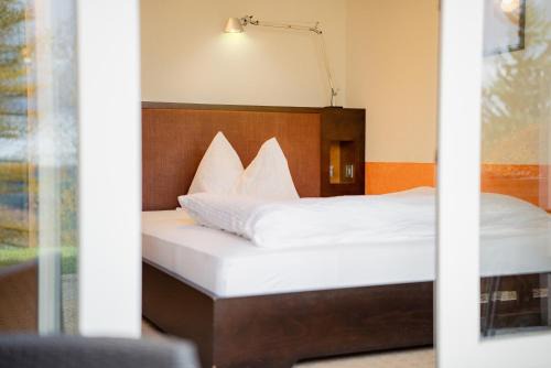 Hafelfingen Hotel | Relaxing Getaway at Hotel Bad Ramsach with Ocean Views