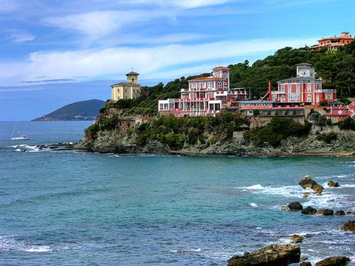 Castiglioncello Hotel | Pet-Friendly Hotel Baia Del Sorriso with Oceanfront Views