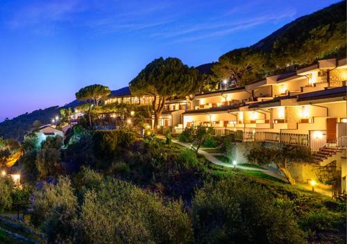 Cavoli Hotel | Experience Comfort at Hotel Baia Imperiale - Family Friendly Stay