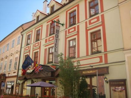 Cheb Hotel | Discover Hotel Barbarossa: Pet Friendly & Family-Oriented