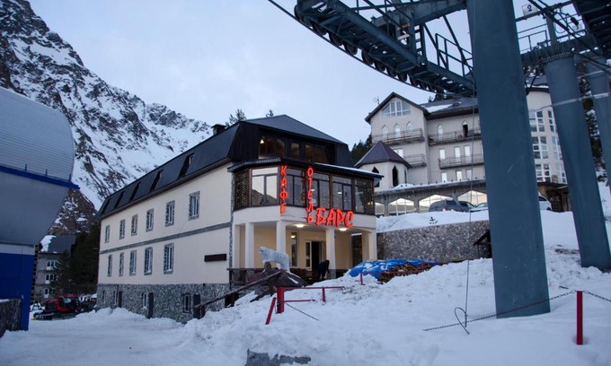 Terskol Hotel | Inviting Hotel Bars: Breakfast Included & Guest Rated 9/10