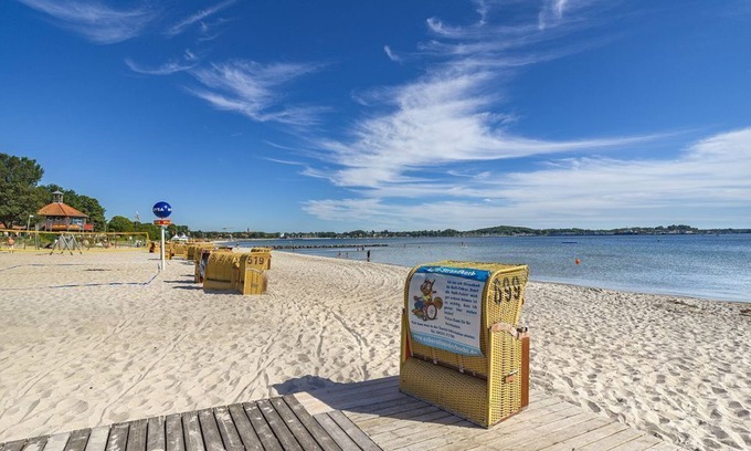 Eckernfoerde Hotel | BeachSide Hotel: Family-Friendly with Spa and Breakfast