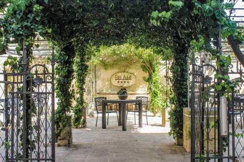 Centro Storico Hotel | Elegant Hotel Belami: Pet-Friendly Retreat with Ocean Views