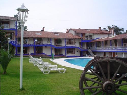 Huasca De Ocampo Hotel | Relax at Hotel Bella Vista: Family-Friendly with Pool & Hot Tub
