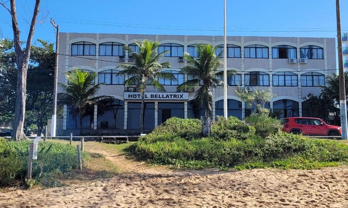 Macae Hotel | Oceanfront Hotel Bellatrix: Family-Friendly Getaway Awaits